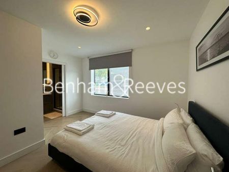 Durnsford House, Durnsford Road, SW19 - Photo 2