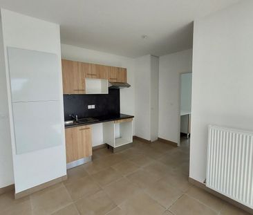 Location Appartement 2 pièces 50m² CORNEBARRIEU 31700 - Photo 3