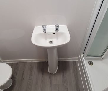 Flat 4, 20 Mundy Place, Cathays, Cardiff, CF24 4BZ - Photo 4