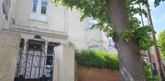 |ref: |, Denzil Avenue, Southampton, SO14 - Photo 2