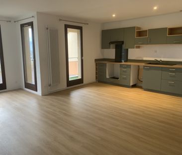 Location Appartement 2 pièces 57m² MEYLAN 38240 - Photo 3