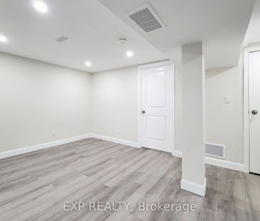 Detached Home For Lease | X8126276 - Photo 5