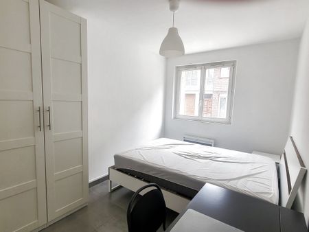 APPARTEMENT SEMI-MEUBLE T4 - CENTRE VILLE - IDEAL COLOCATION - Photo 2