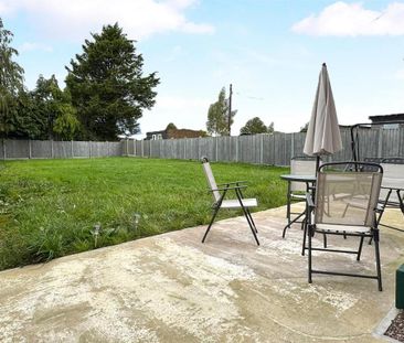 3 bedroom semi-detached house to rent - Photo 6