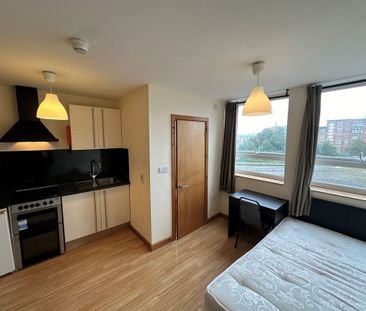 Queens Road Studio 13 - Photo 6