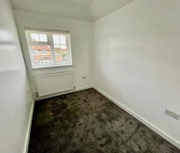 3 bedroom terraced house to rent - Photo 3