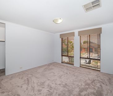 4 CHELSEA CIRCUIT, Success WA 6164 - House For Rent | Domain - Photo 6