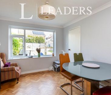 3 bedroom semi-detached house to rent - Photo 2