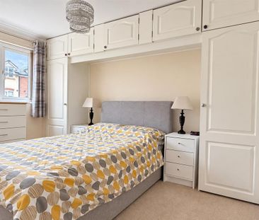 2 bedroom apartment to rent - Photo 3