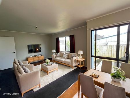 Comfortable & Private Living - Photo 2