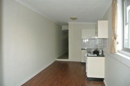 Home For Rent - Photo 5