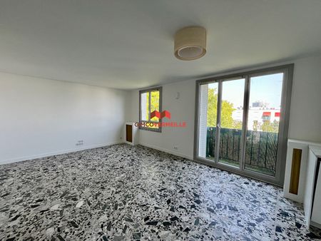 Location Appartement 4 pièces 66m² - Photo 3