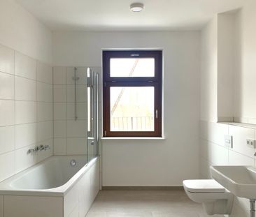 Hochwertiges Zuhause im sanierten Altbau: 2 Zimmer, Balkon & Wanne ... - Photo 1