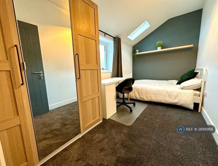 4 bedroom terraced house to rent - Photo 5