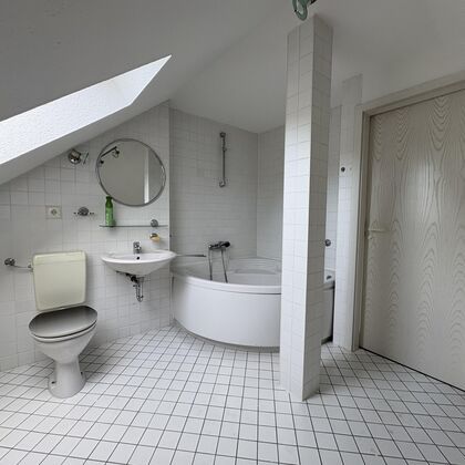 Möblierte Einraumwohnung in einer schönen Altbauvilla in Meerane - Photo 4