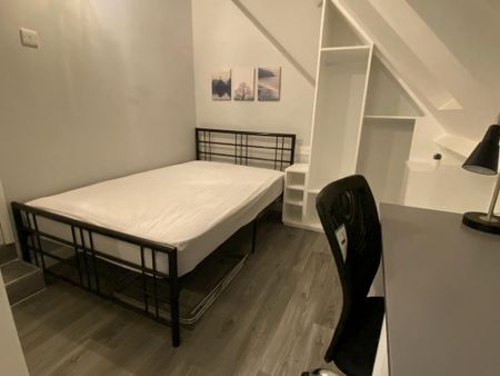 6 bedroom semi-detached house to rent - Photo 2