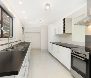 SPACIOUS CENTRAL DUPLEX - Photo 6