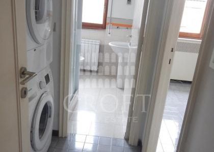 Attic-Cassia: 250mq. Top floor in addition to 250mq. of panoramic terraces. Spacious living, dining, 5 bedrooms, 3 baths, maid’s room, 3 panoramic terraces, parking, silent,. Located at begining of Cassia, near Schools. Ref 160