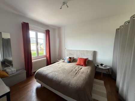 Location Maison 3 pièces 61m² SABLE SUR SARTHE 72300 - Photo 2