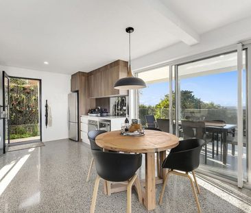 Fully-Furnished Executive Apartment - Ocean Views - Photo 3