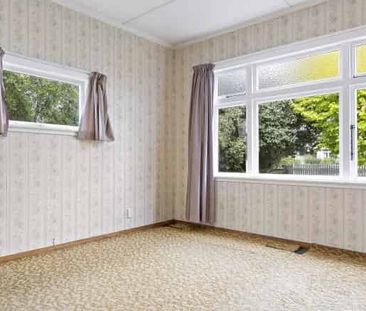 Character on Waltons Ave - Photo 2