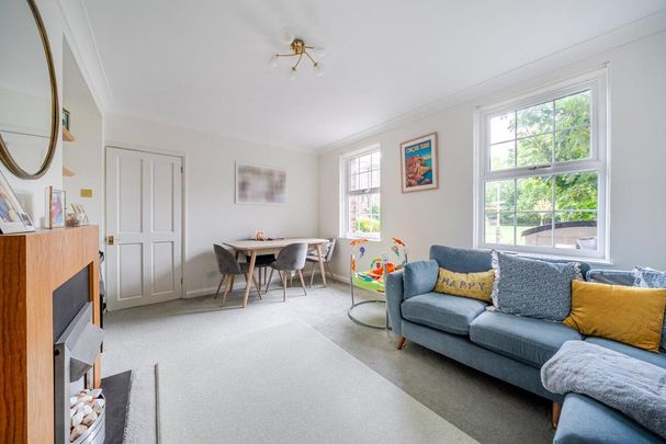 2 bedroom flat to rent - Photo 1