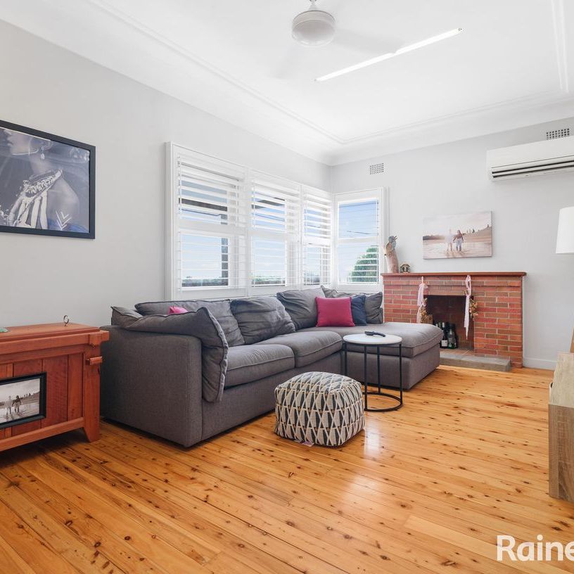 Beautifully renovated 3-bedroom home - Photo 1