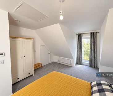 4 bedroom semi-detached house to rent - Photo 3
