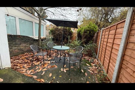 2 Bed Flat, Farleigh Road, N16 - Photo 3