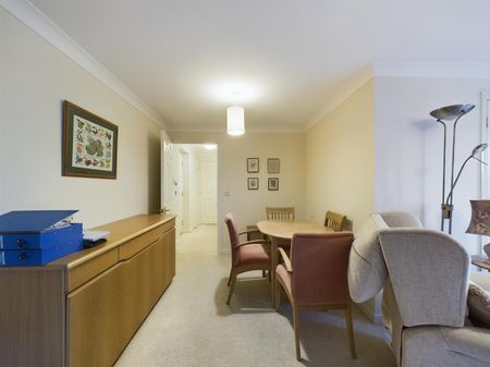 Millfield Court, Ifield, Crawley - Photo 5