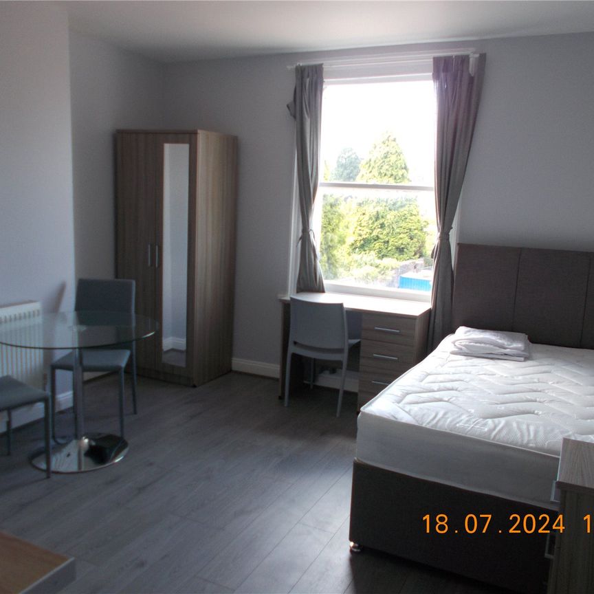 Student Properties to Let - Photo 1