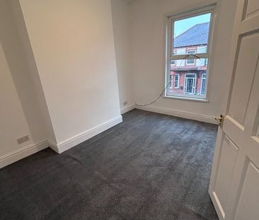 3 Bed Terraced House, Beechwood Avenue, CH45 - Photo 3