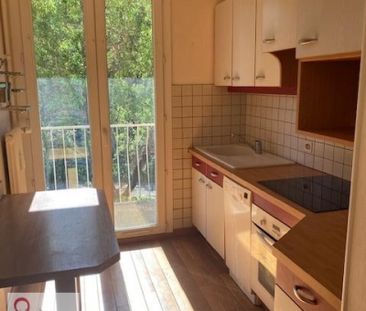 Location Appartement 4 pièces 75m² AIX EN PROVENCE 90ème - Photo 5
