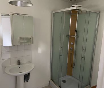 Location Appartement 2 pièces 38m² - Photo 4