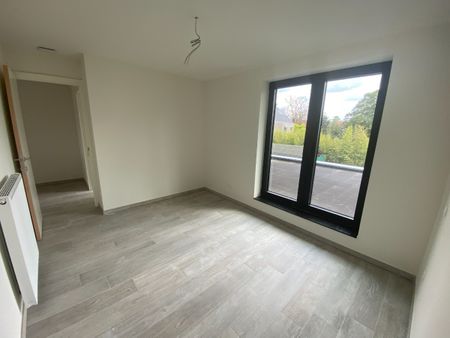 Prachtig halfopen nieuwbouwwoning met tuin en terras - Photo 3