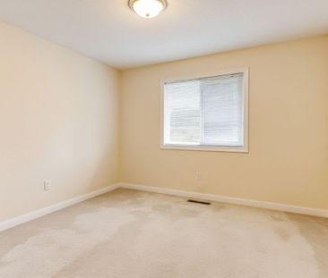 For Lease - 194 Livingstone Street Unit# Upper, Barrie, Ontario - Photo 3