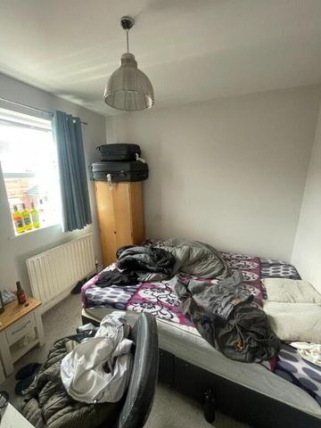 4 Donnybrook Court, Belfast, BT9 7GH - Photo 3