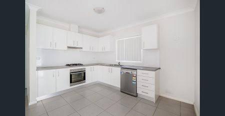 Tidy Granny Flat in a good location! - Photo 4