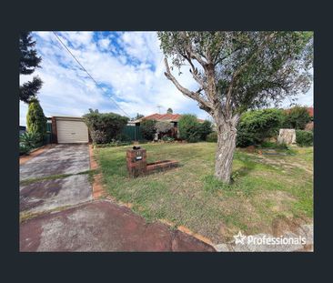 48 Silverhill Loop, Seville Grove, WA 6112 - Photo 3