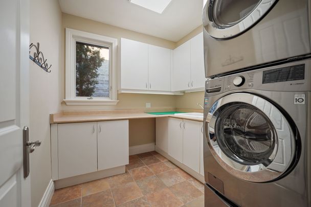 For Lease - 1283 Lindburgh Court, Mississauga, Ontario - Photo 1