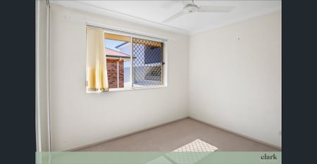 Conveniently Located - 2 Bedroom Northgate Unit - Photo 4