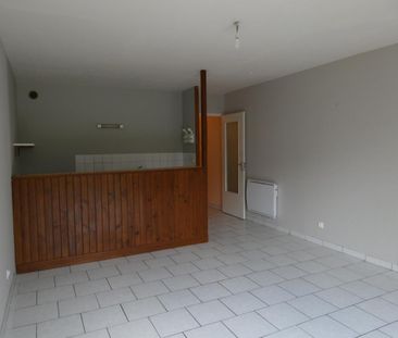 Location Appartement 1 pièce 32m² CHATEAUBRIANT 44110 - Photo 2