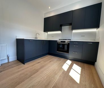 3 Bed Flat, Bishops Road, SW6 - Photo 4