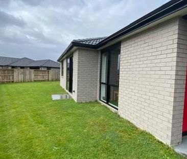 Low maintenance living - Photo 4