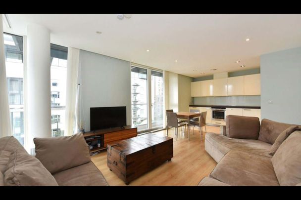 2 Bed Flat, Times Square, E1 - Photo 1