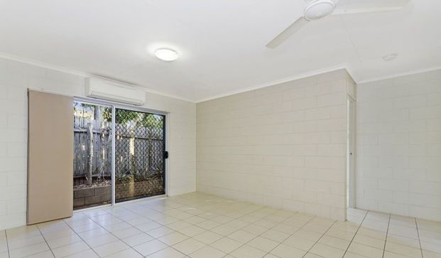 Charming & Convenient Townhouse in West End - 2/13 North Street - Photo 1