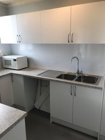 Unfurnished Apartment Overlooking the Swan River&excl; - Photo 4