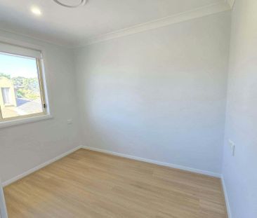 Comfortable 3-Bedroom Home Available for Long-Term Lease - Photo 1