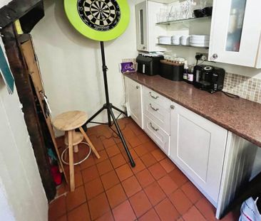 2 bedroom terraced house to rent - Photo 4