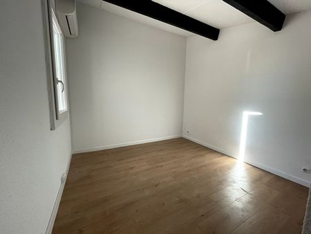 A LOUER Appartement T3 duplex, rénové SAUSSET LES PINS - place de stationnement, une terrasse et un jardinet, - Photo 2